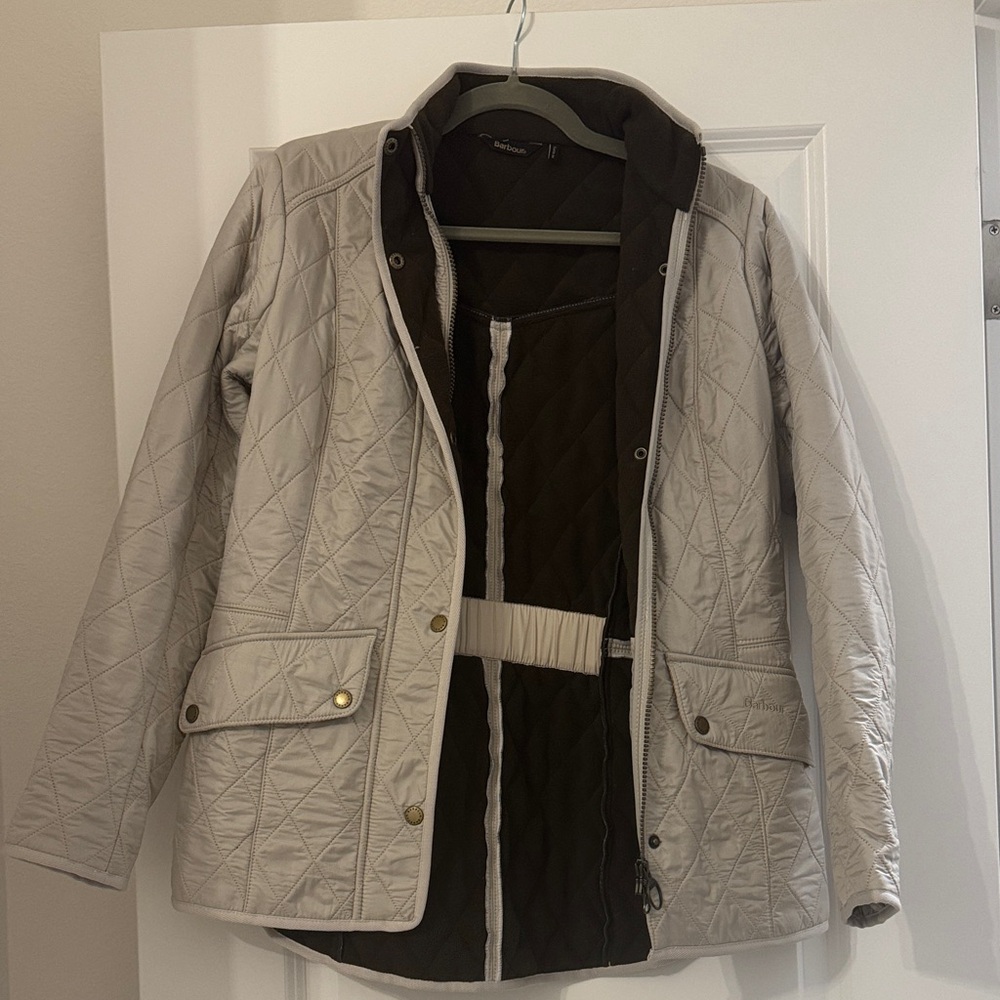 Barbour Women's Quilted Utility Jacket - Light Gray